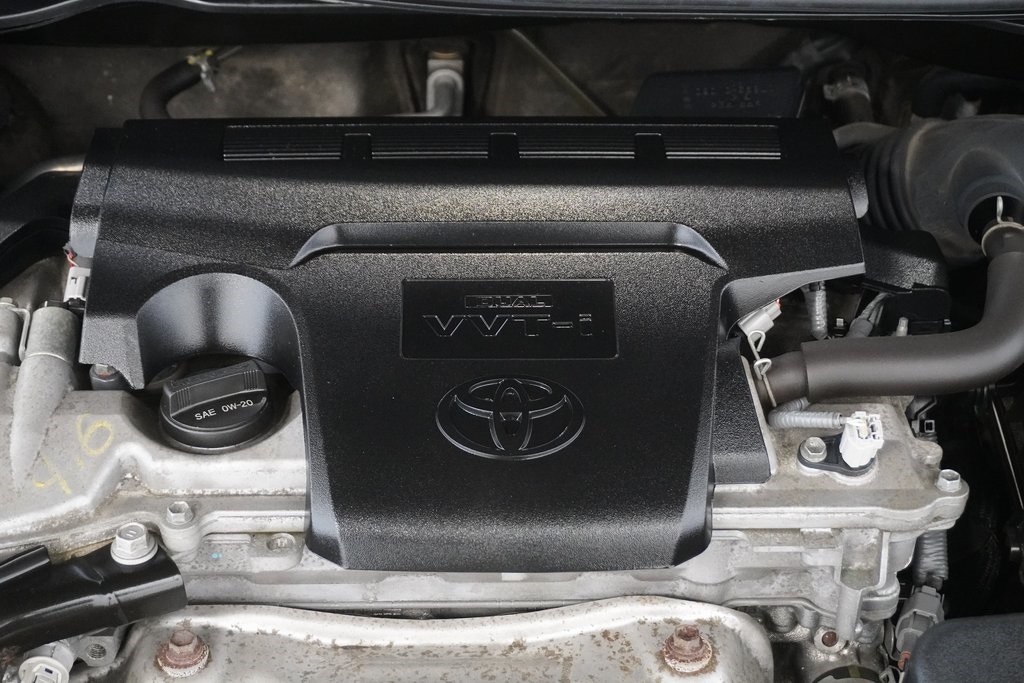 2015 Toyota Camry XLE 9