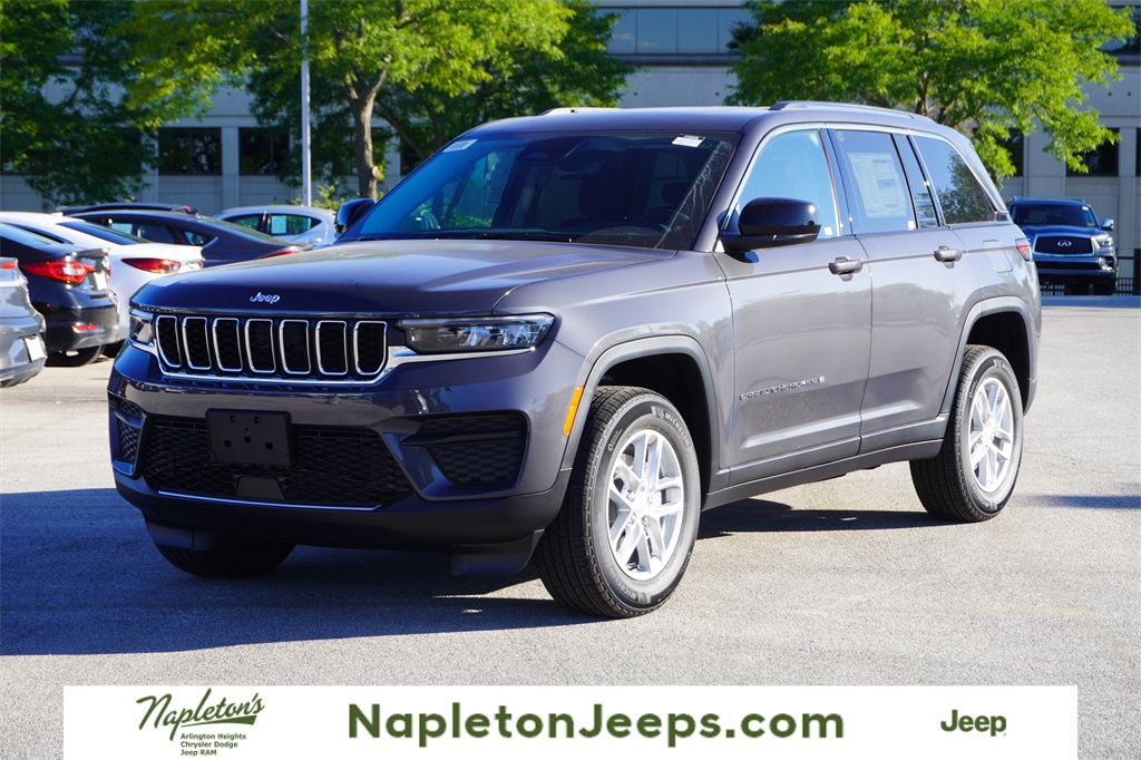 2024 Jeep Grand Cherokee Laredo 1