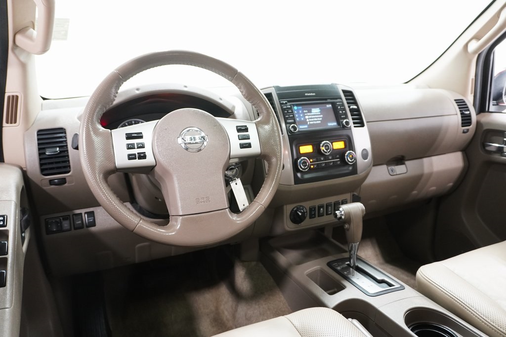 2014 Nissan Frontier SL 19