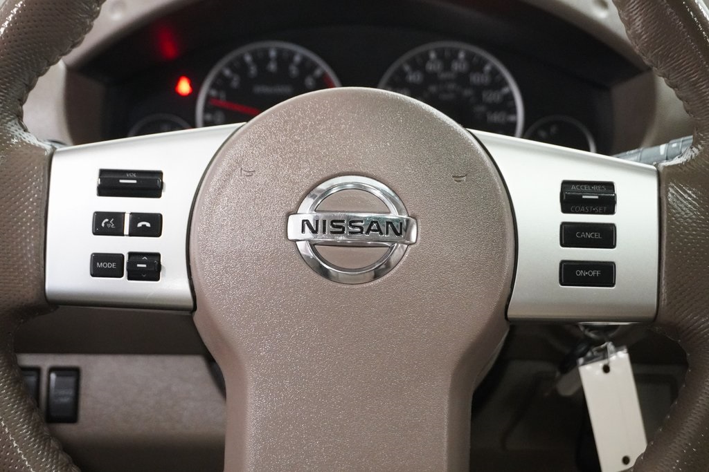 2014 Nissan Frontier SL 23