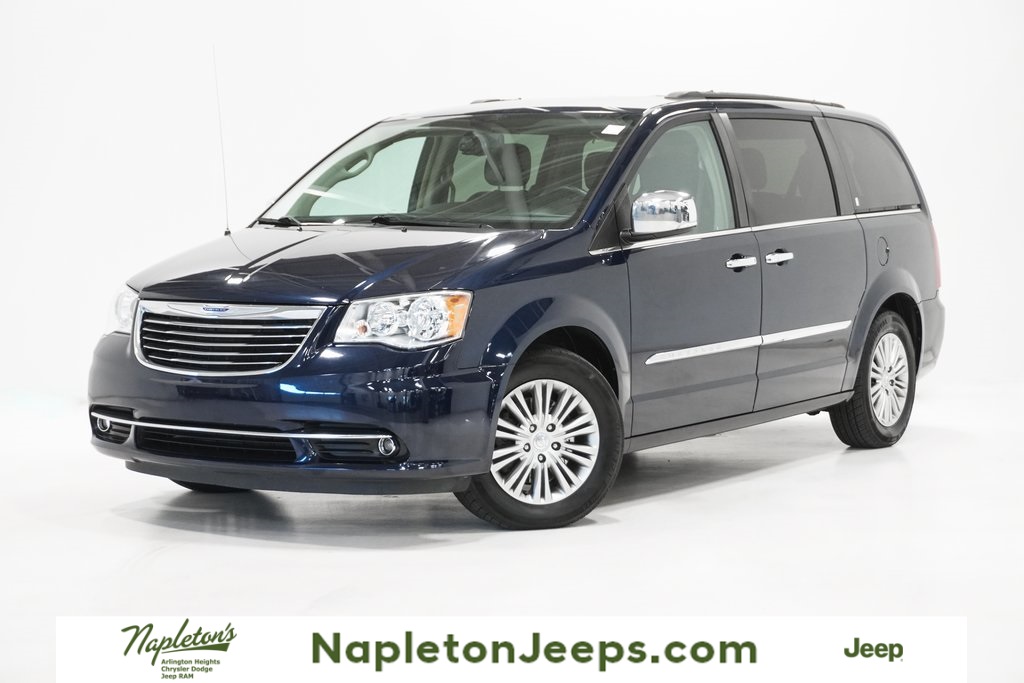 2016 Chrysler Town & Country Touring-L 1