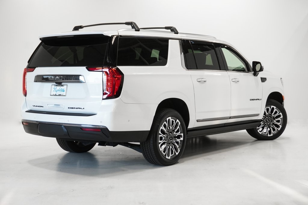 2023 GMC Yukon XL Denali Ultimate 7