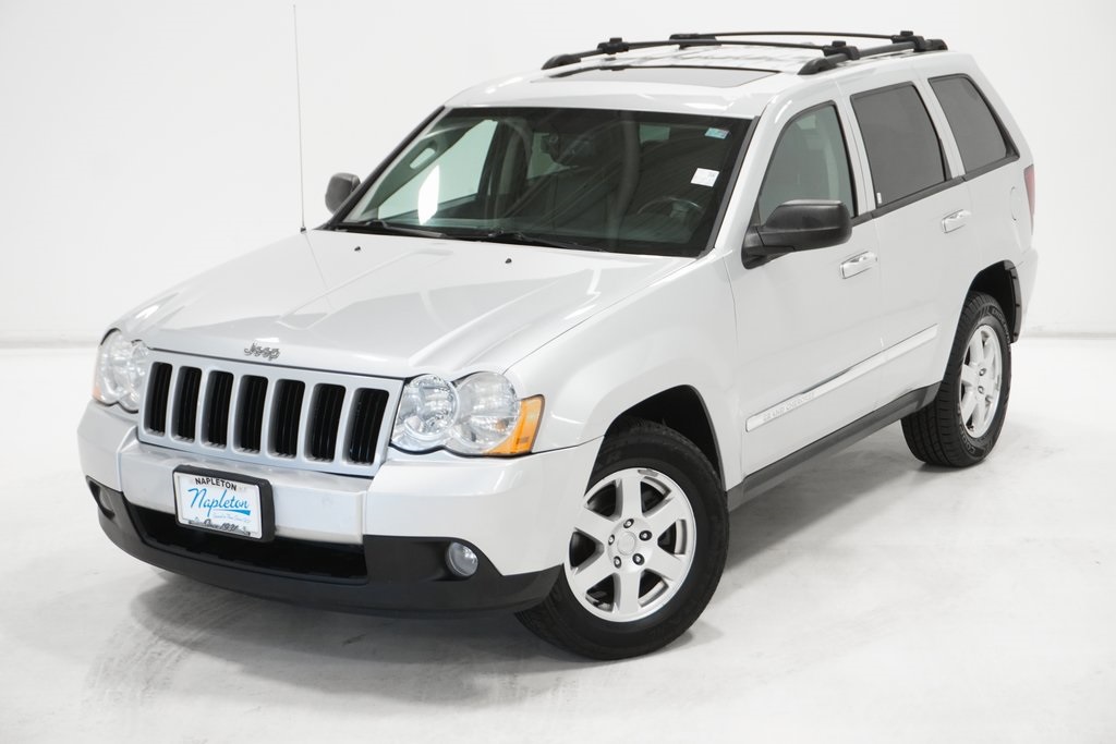 2010 Jeep Grand Cherokee Laredo 2