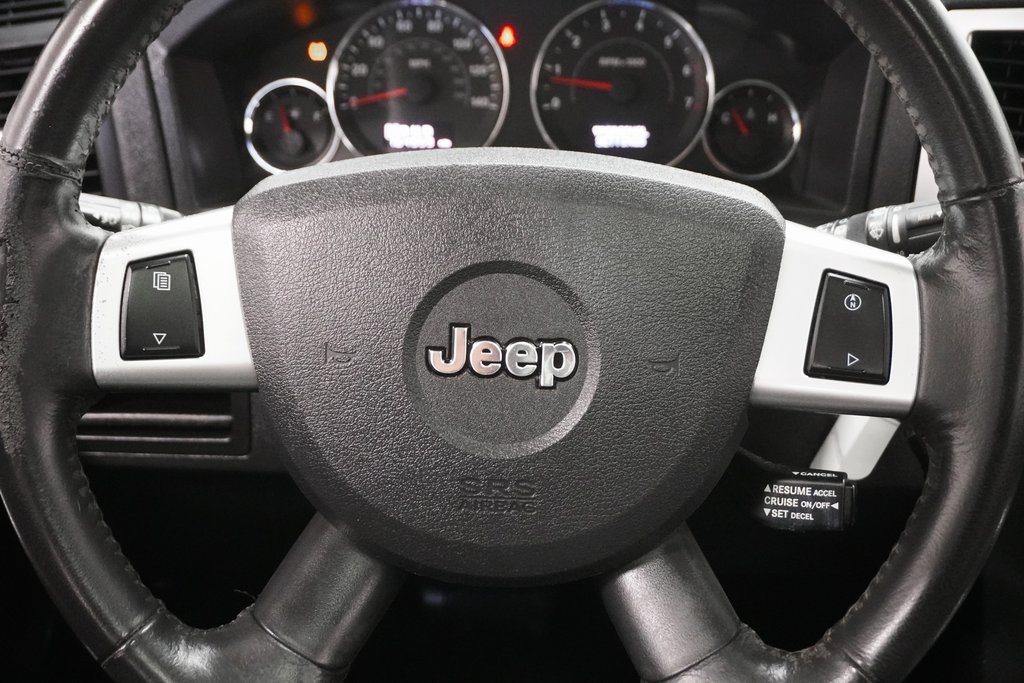 2010 Jeep Grand Cherokee Laredo 21