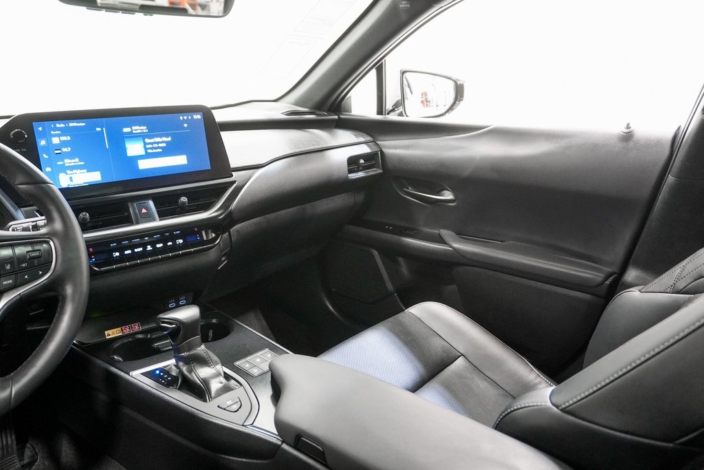 2023 Lexus UX 250h Premium 18
