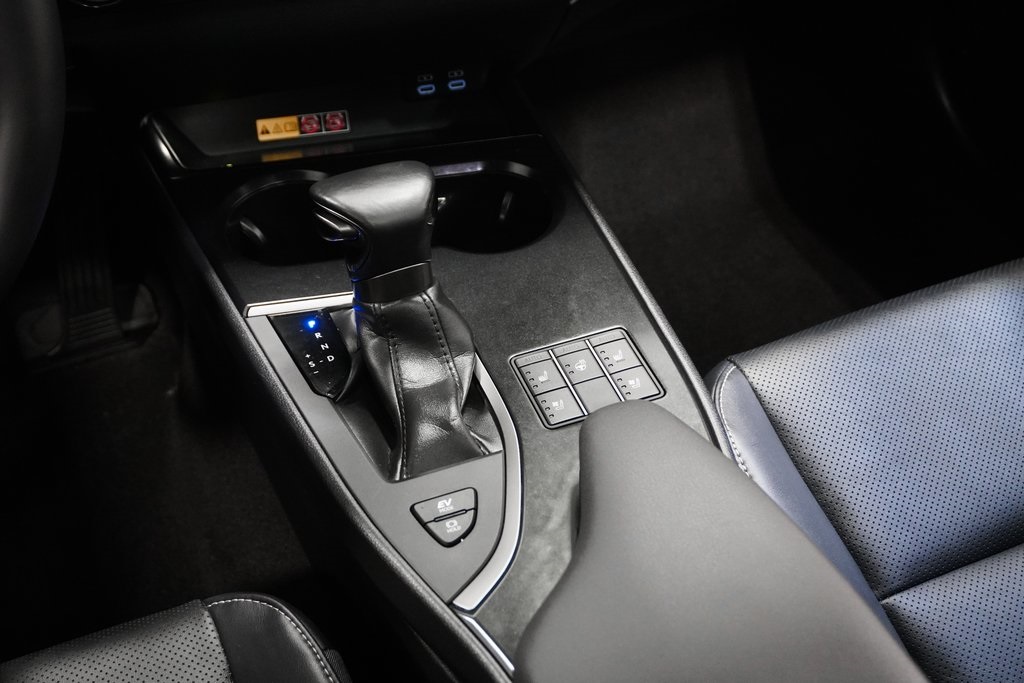2023 Lexus UX 250h Premium 28