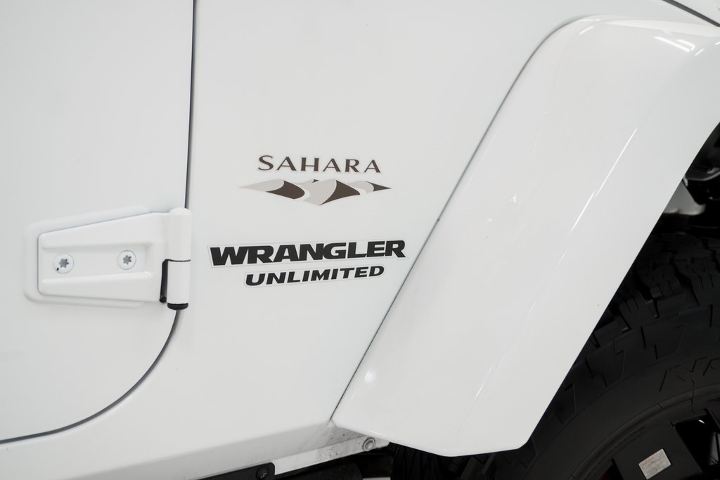 2017 Jeep Wrangler Unlimited Sahara 12