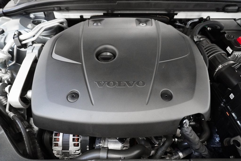 2020 Volvo S60 T6 Momentum 11
