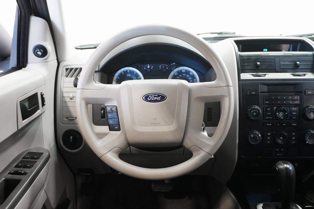 2009 Ford Escape XLS 17
