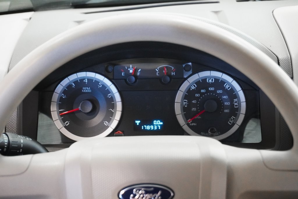 2009 Ford Escape XLS 19