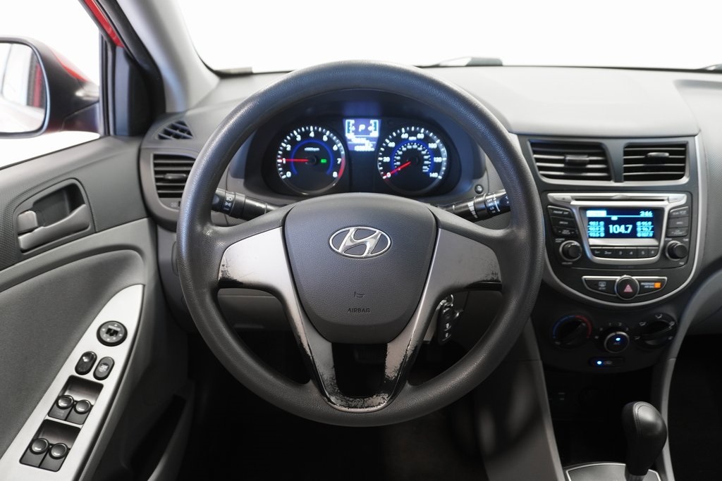 2015 Hyundai Accent GLS 16