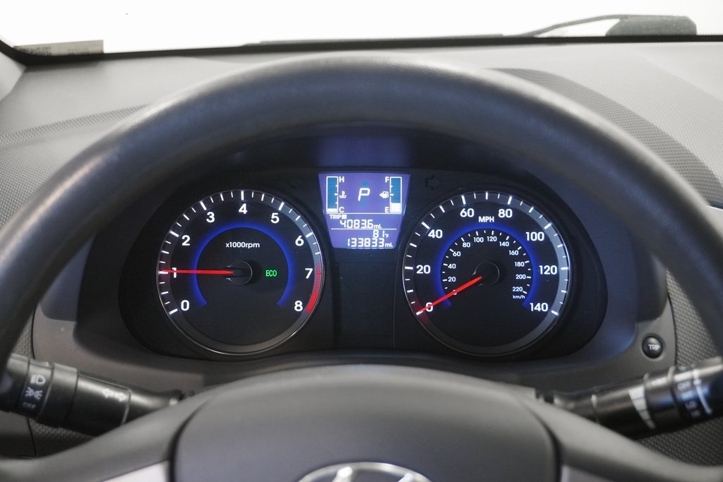 2015 Hyundai Accent GLS 17