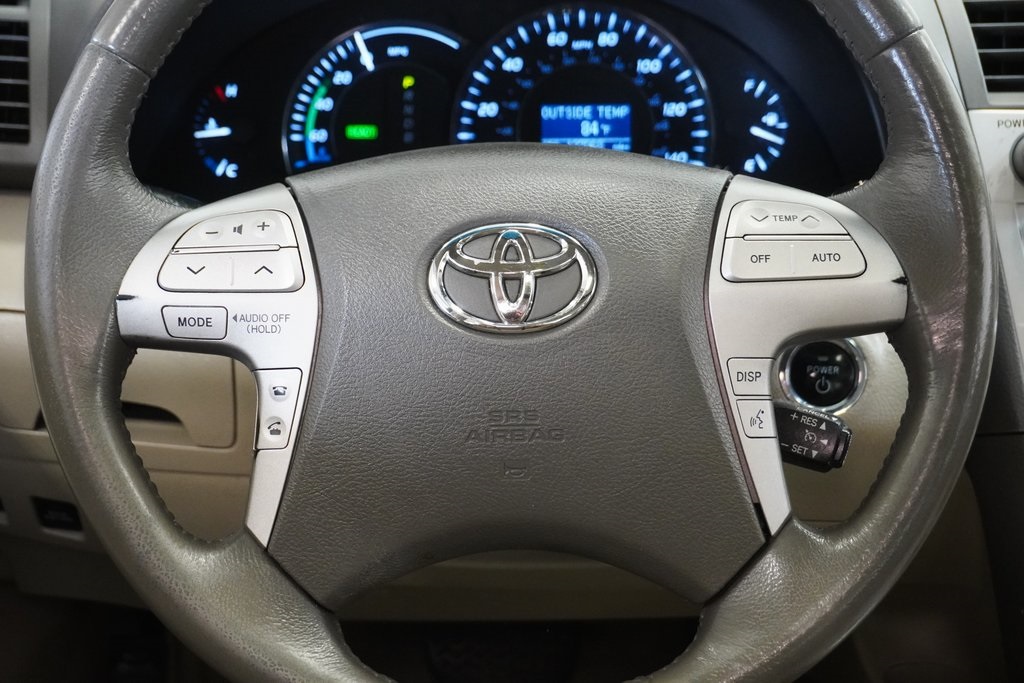 2011 Toyota Camry Hybrid Base 22