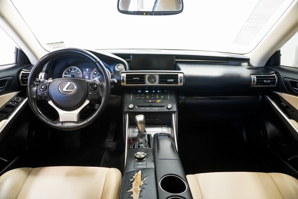 2015 Lexus IS 250 13