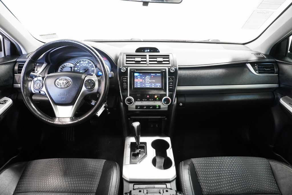 2012 Toyota Camry SE 13
