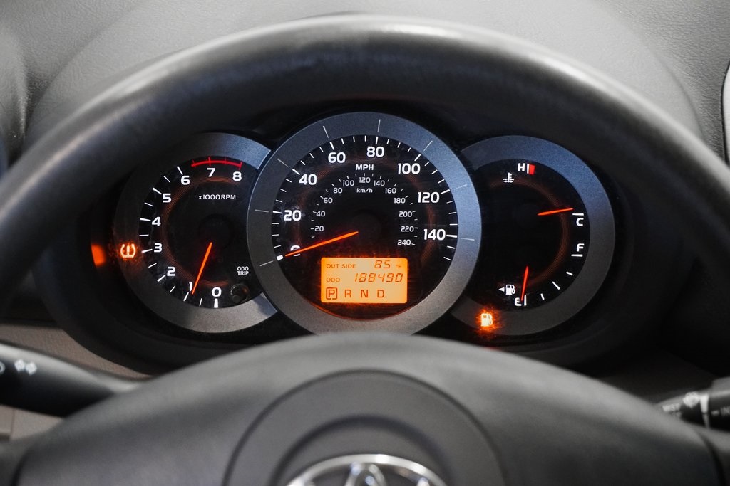 2006 Toyota RAV4 Base 18