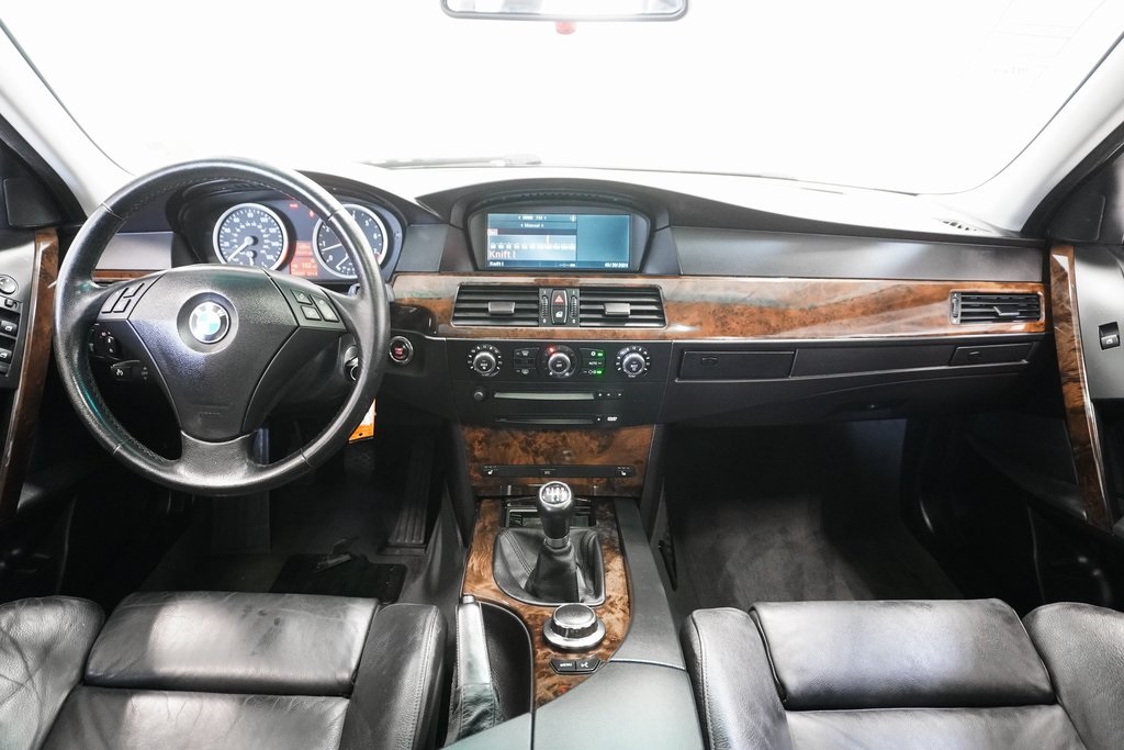 2006 BMW 5 Series 530i 13