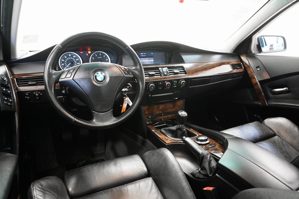 2006 BMW 5 Series 530i 18