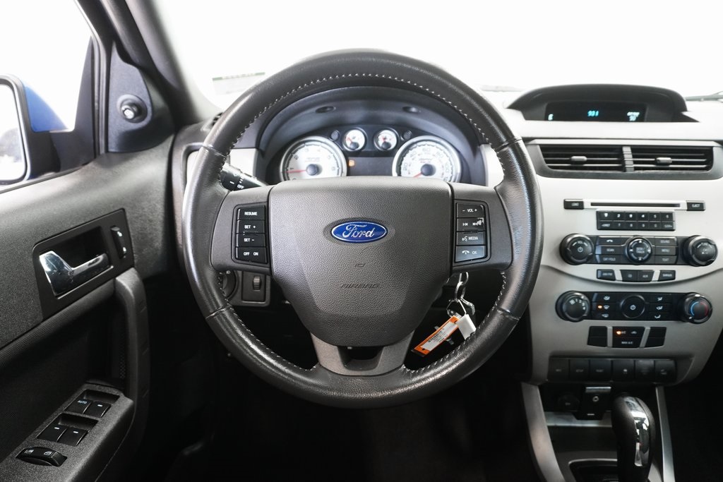 2011 Ford Focus SES 19