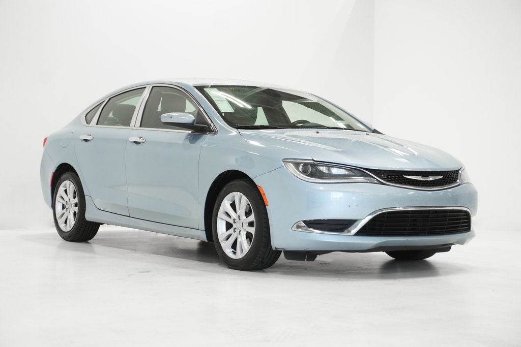 2015 Chrysler 200 Limited 4