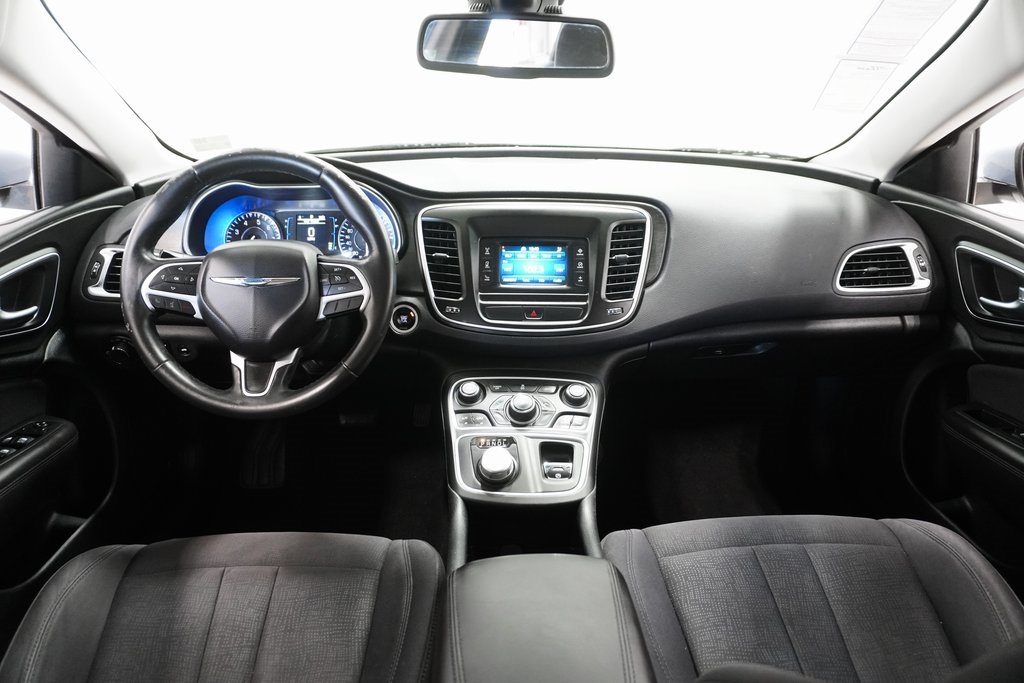 2015 Chrysler 200 Limited 12