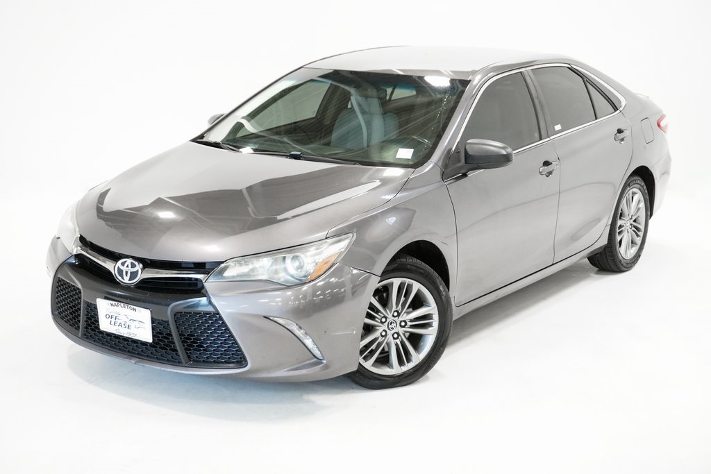 2015 Toyota Camry SE 2