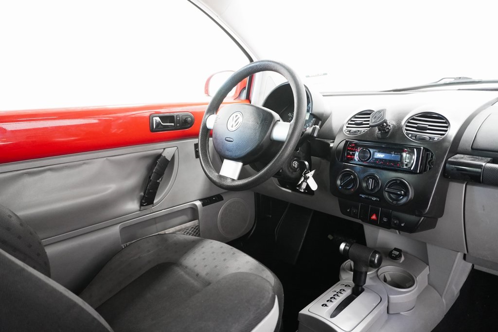 2002 Volkswagen Beetle GLS 12