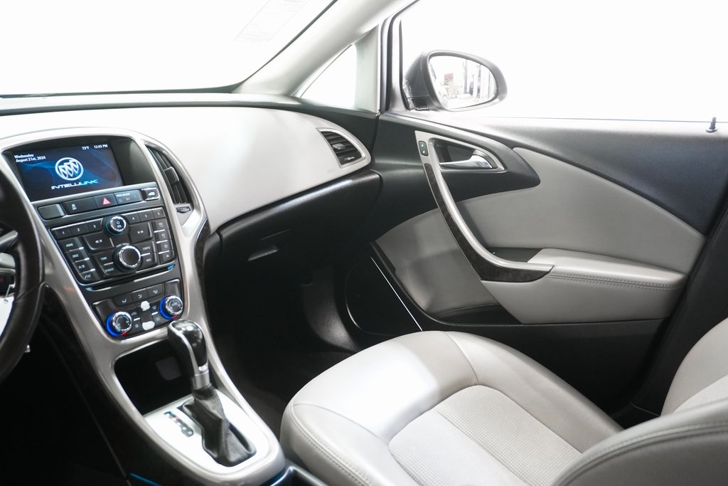 2014 Buick Verano Base 16