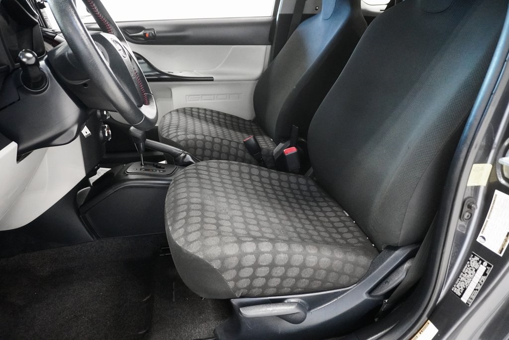 2014 Scion iQ Base 11