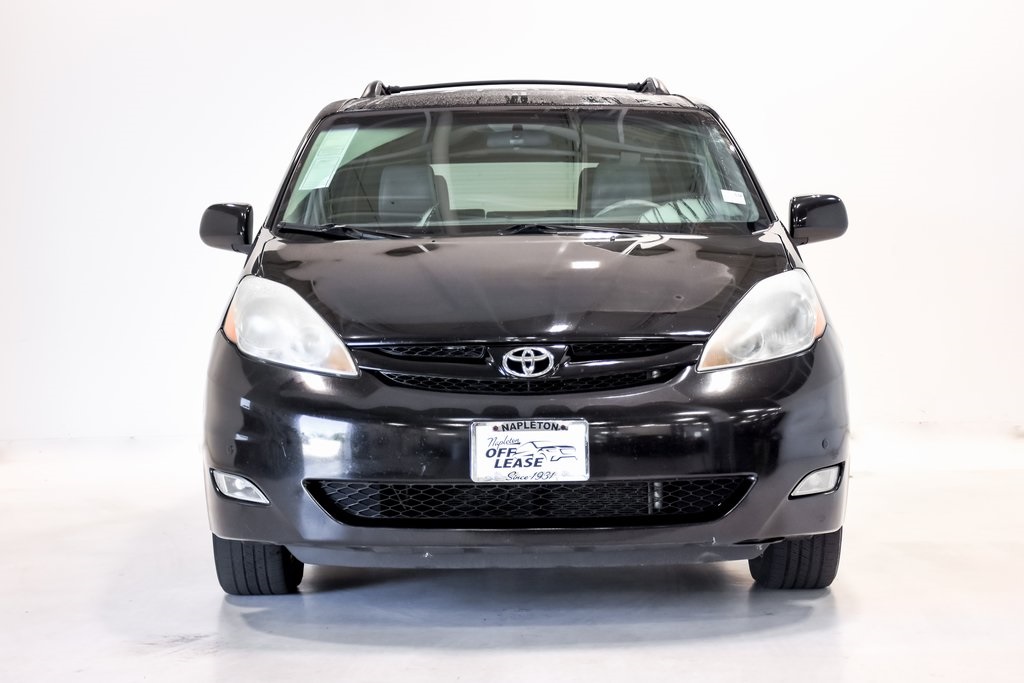 2009 Toyota Sienna Limited 3