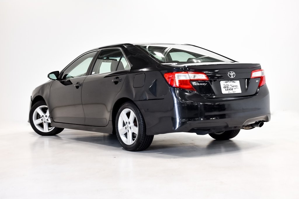 2014 Toyota Camry SE 20