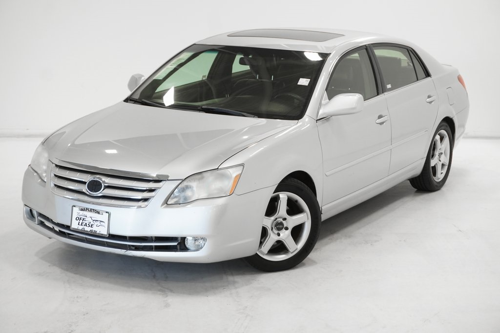 2005 Toyota Avalon XL 2