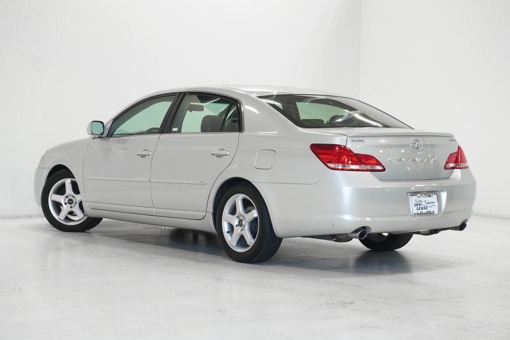 2005 Toyota Avalon XL 5