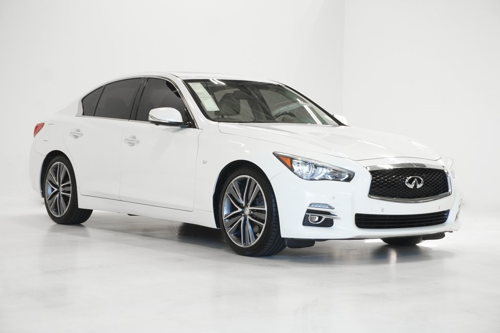 2015 INFINITI Q50 Premium 4