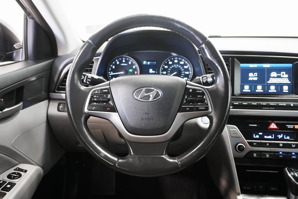 2017 Hyundai Elantra Limited 18