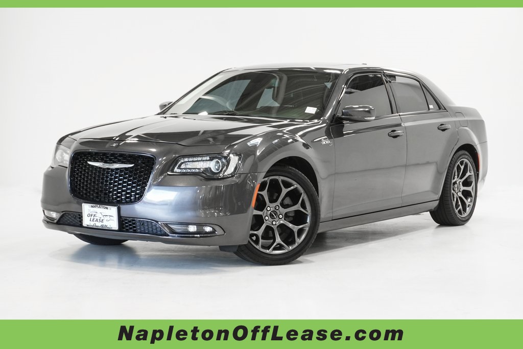 2017 Chrysler 300 S 1