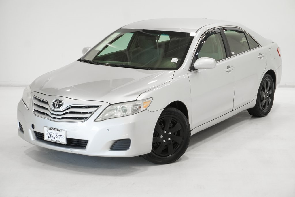 2010 Toyota Camry SE 2