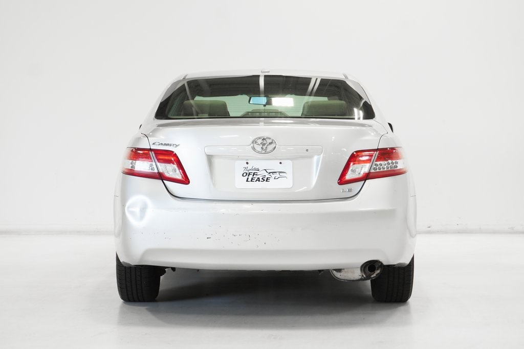 2010 Toyota Camry SE 6