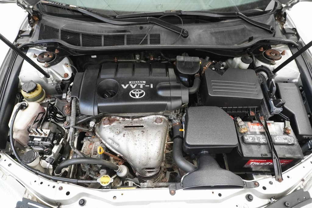 2010 Toyota Camry SE 8