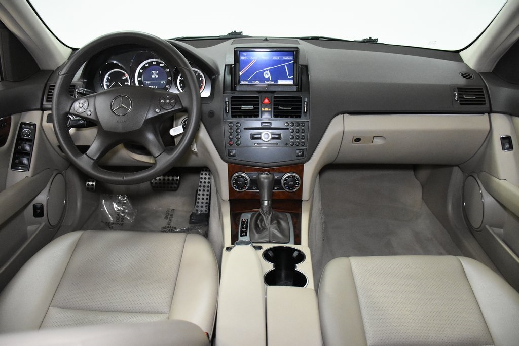 2010 Mercedes-Benz C-Class C 300 22