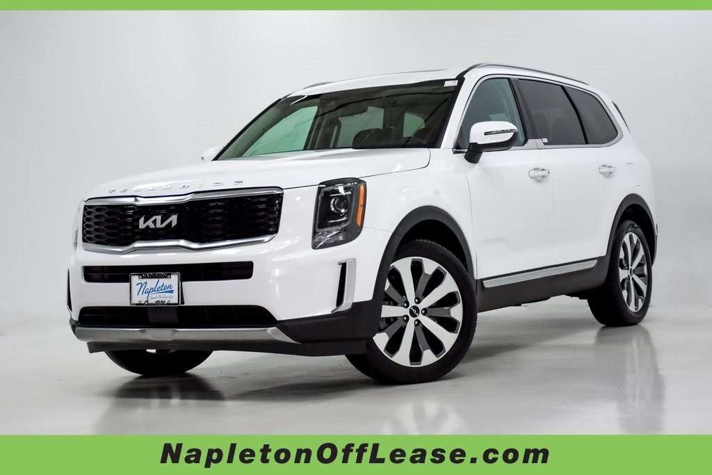 2022 Kia Telluride S 1