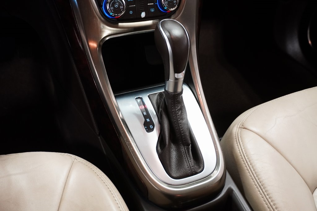 2015 Buick Verano Leather Group 29