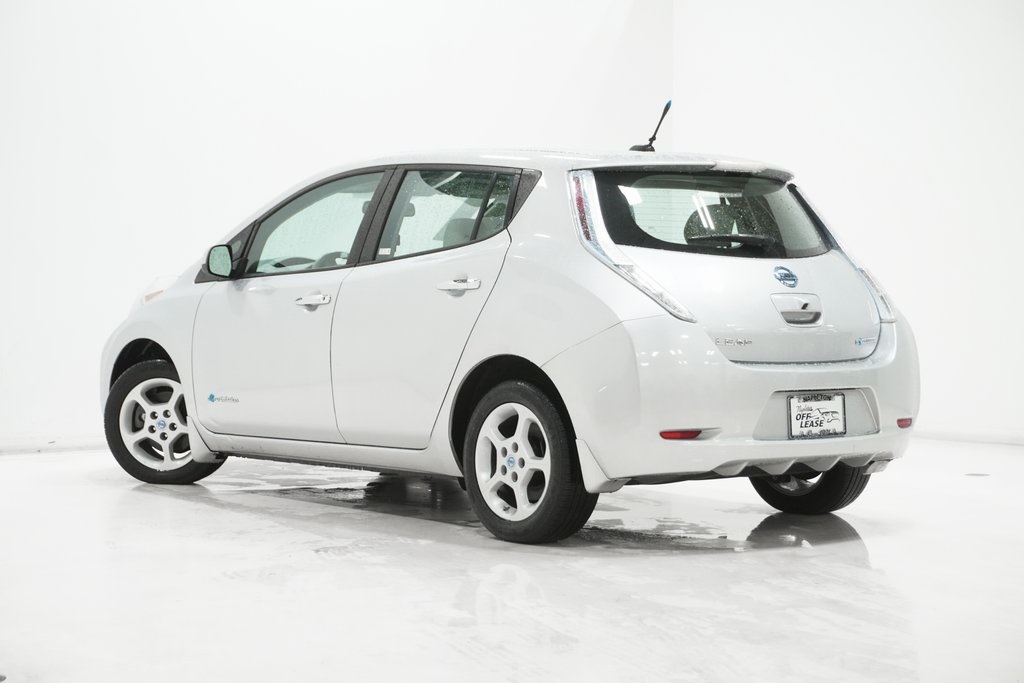 2014 Nissan Leaf SV 5