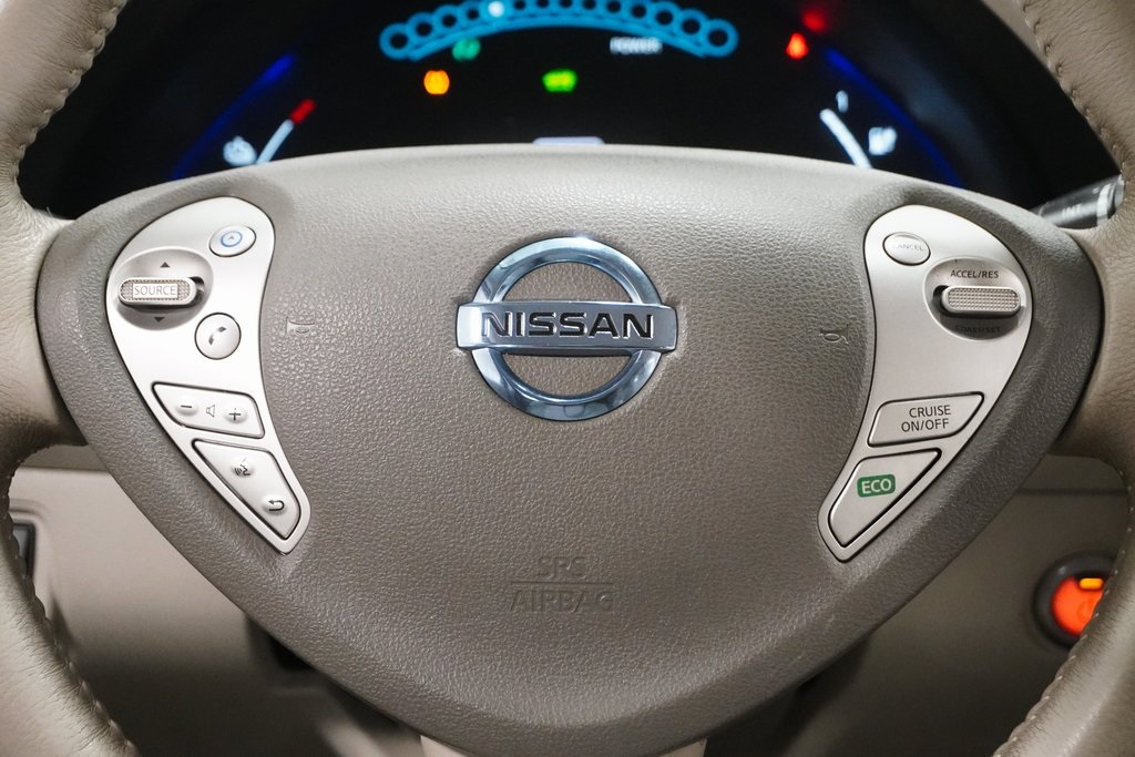 2014 Nissan Leaf SV 21