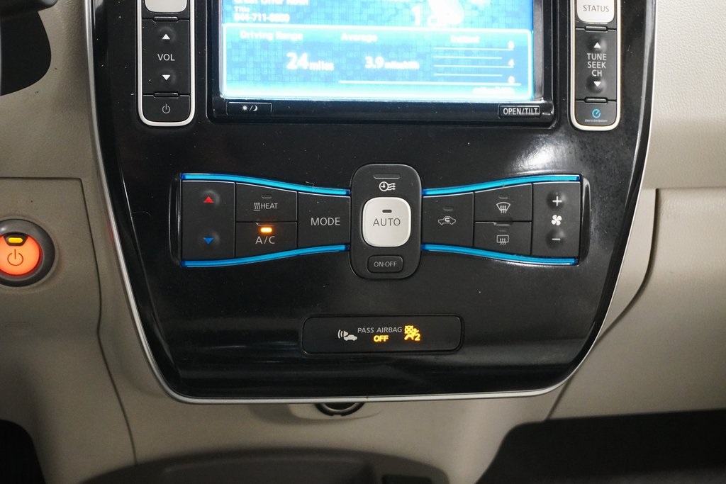 2014 Nissan Leaf SV 24