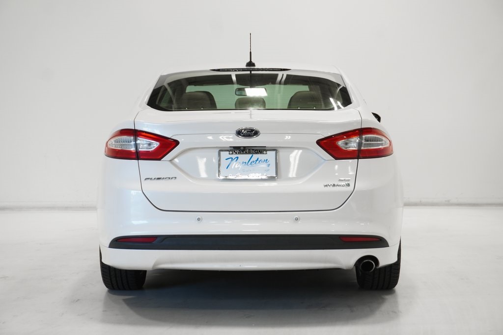 2014 Ford Fusion Hybrid SE 6