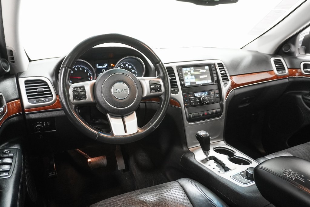 2013 Jeep Grand Cherokee Limited 19