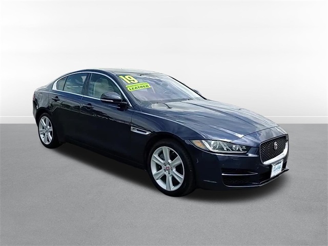 2019 Jaguar XE 25t Premium 3