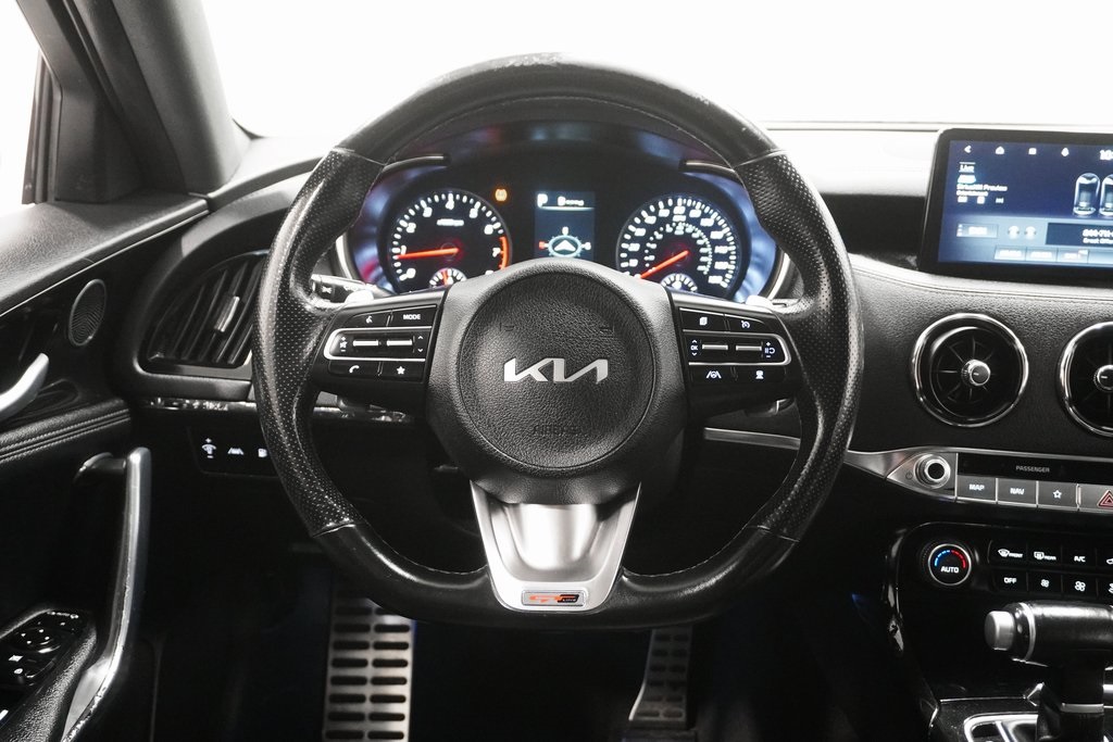 2022 Kia Stinger GT-Line 18