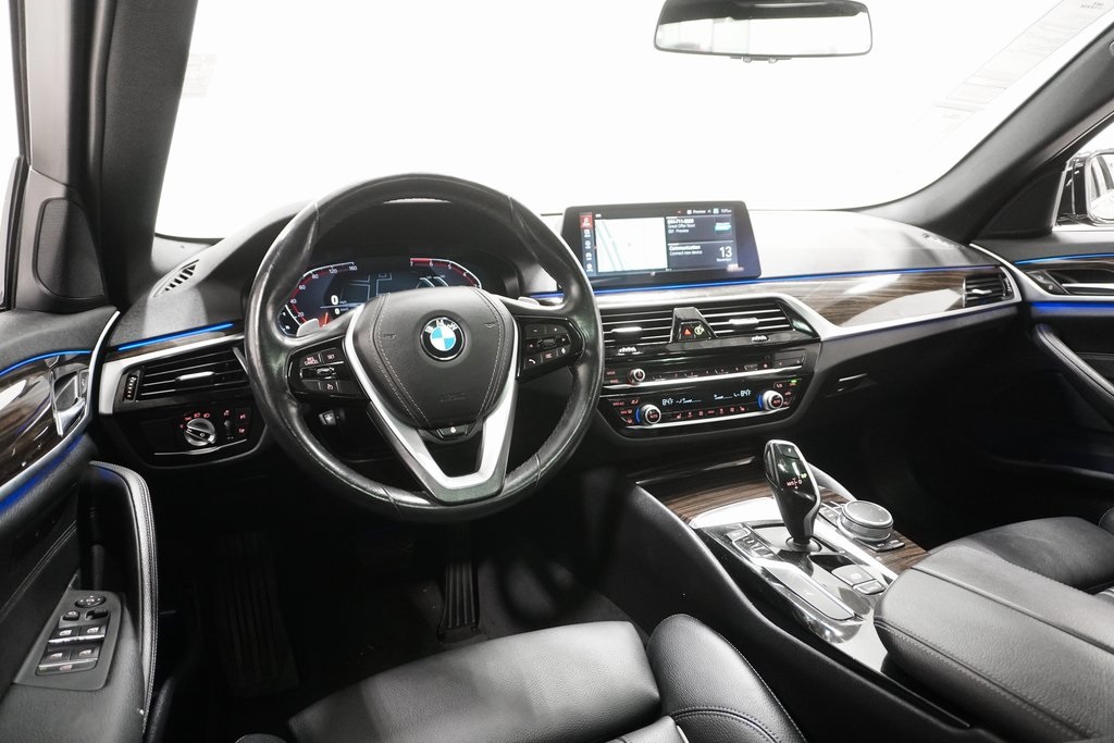 2020 BMW 5 Series 530i xDrive 19